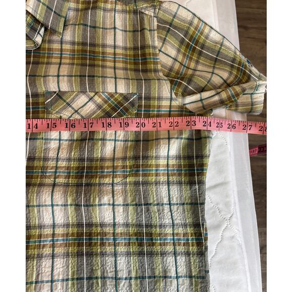 Kuhl Plaid Button Down Shirt, Medium, Short Sleeve - Picture 8 of 8